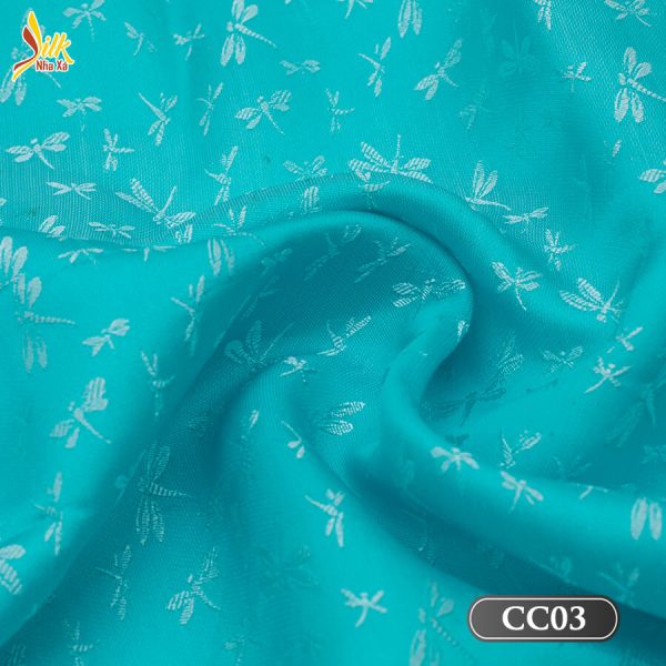 Vải lụa tơ tằm chuồn chuồn là dong sản phẩm với hoa văn đặc biệt đến từ làng lụa Nha Xá
