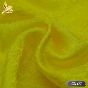 Phá cách từ hoa văn cúc truyền thống. Lụa hoa cúc xoáy đem lại sự mới mẻ trẻ trung - CX04